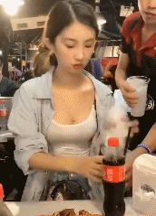 这细腰，身材真好